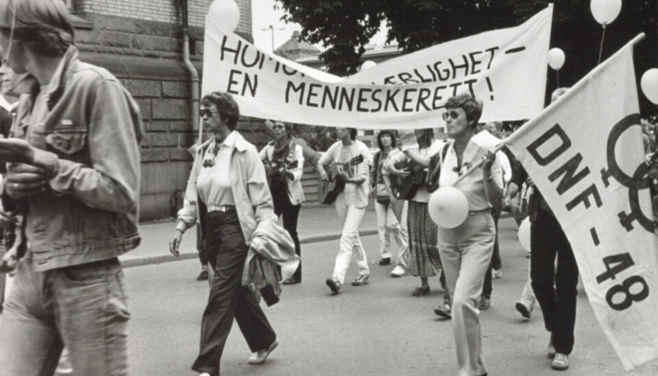 Wenche Lowzow (t.v.) og Kim Friele under Homodagene i Oslo i 1982. Foto: Turid Eikvam, hentet fra Skeivt arkiv