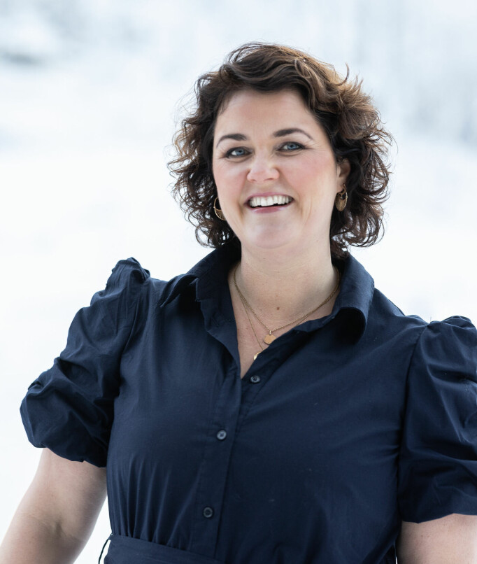 Maren Kvalvaag Toven jobber til daglig med å coache kvinner ut av utbrenthet og holder foredrag om emnet.