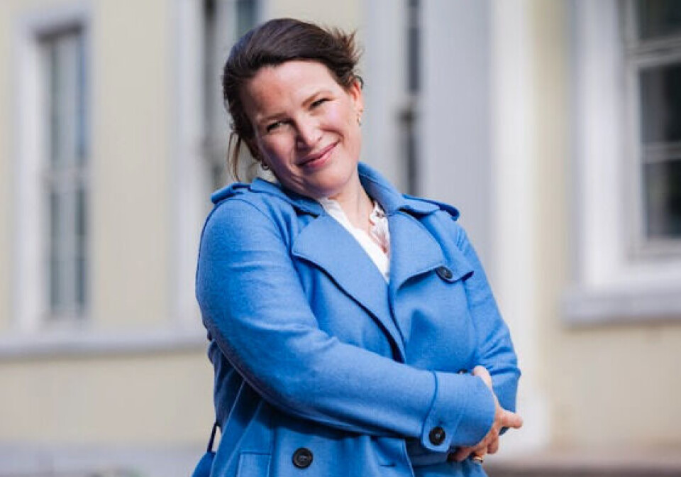 Adele Røssnes mener det ikke er nok med nye direktiver og regler – vi må også endre lønnskulturen. Å snakke om lønn må bli like naturlig som å snakke om ambisjoner.