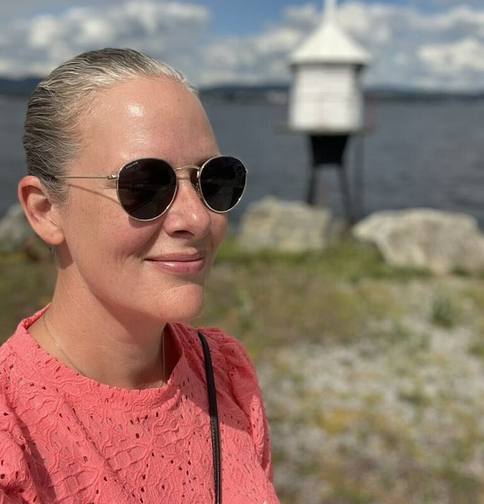 – Jeg må ha minst én sånn sommernatt der vi bare sitter ute og prater til det nesten blir morgen. Det er noe eget med de lyse nettene.
Sommeren handler om å koble av, kjenne på fellesskapet og huske hva som virkelig betyr noe.