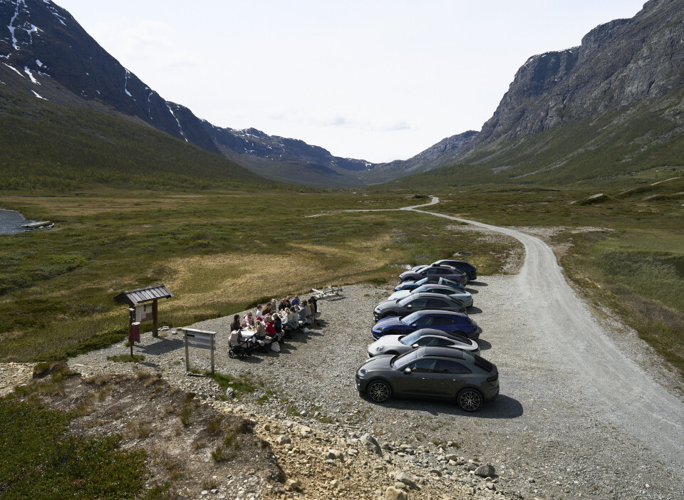 Hemsedal-helgen: Felleskjøring i Macan, Cayenne, Taycan og 911 – like mye fellesskap som fart.